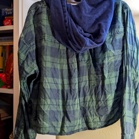 Lightweight distressed crop flannel with hood - Picture 2 of 2